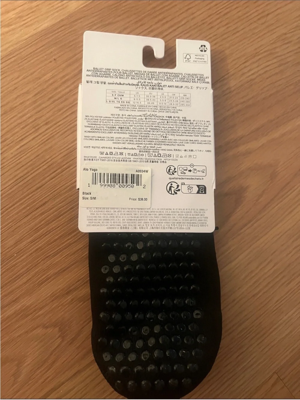 VIRAL🚨NWT ALO Yoga ballet grippy socks with bow🚨